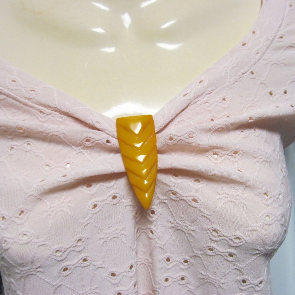 Vintage Carved Butterscotch Bakelite Arrow Dress Clip